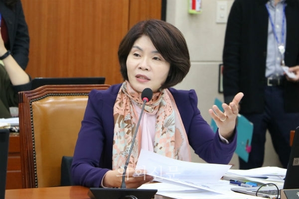 더불어민주당 한정애 의원(서울 강서병, 환경노동위원회 간사)