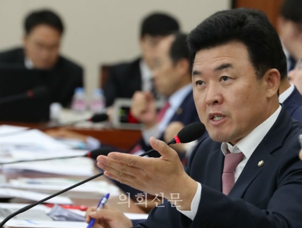 자유한국당 윤영석 의원 (경남 양산 갑)