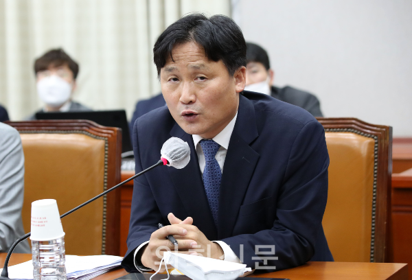                                                       김영진 의원(더불어민주당 수원병)